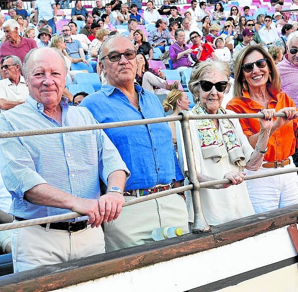 Jaime Real de Asúa, Guillermo Cruzat, Cristina Muñuzuri y Blanca Abando.