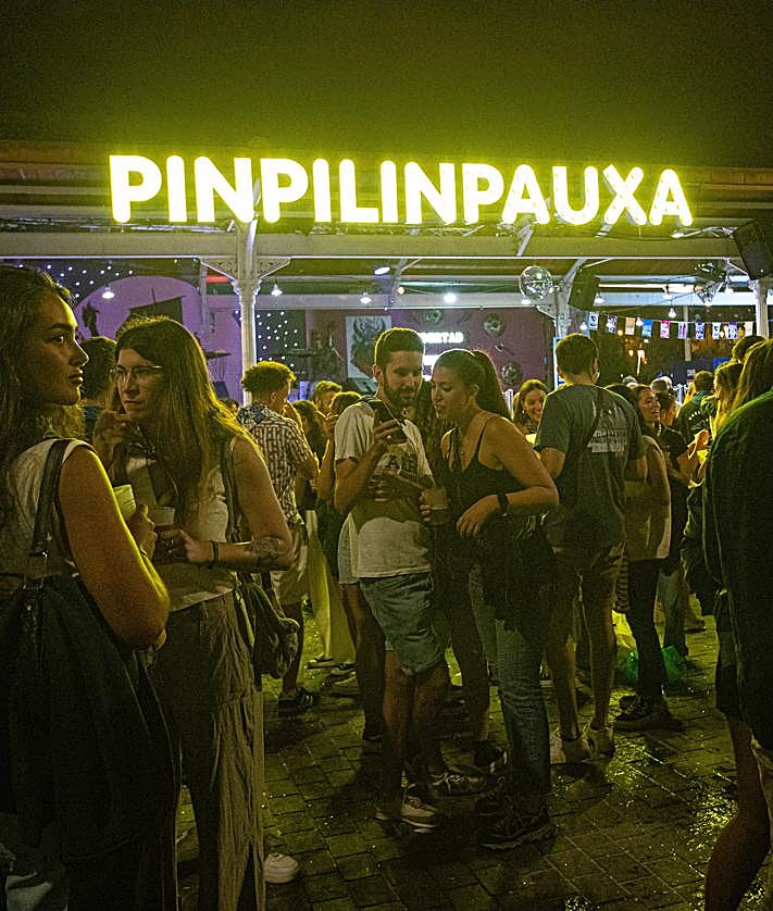 Imagen secundaria 2 - Los que ponen el &#039;brilli-brilli&#039; a las fiestas