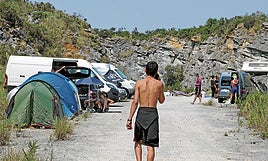 La mayoría de los participantes son nacionales, pero también hay personas de otros países.