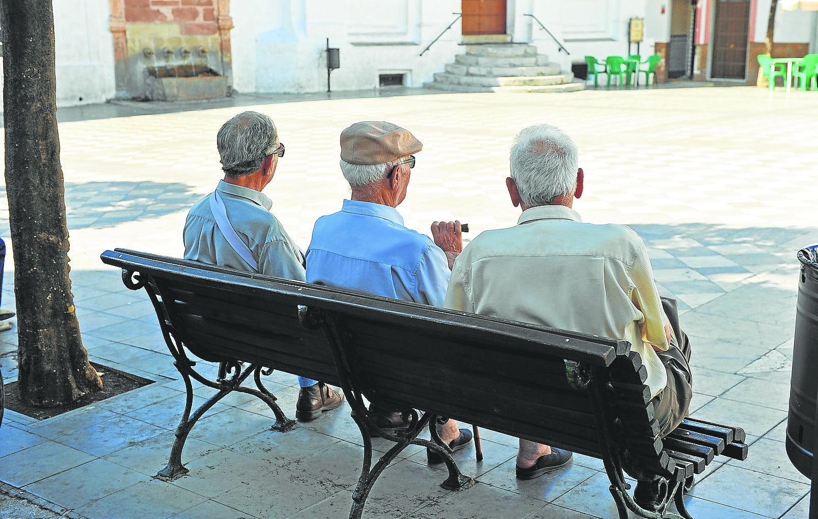 Las continuas reformas y los incentivos para continuar trabajando han alargado la vida laboral en toda España.