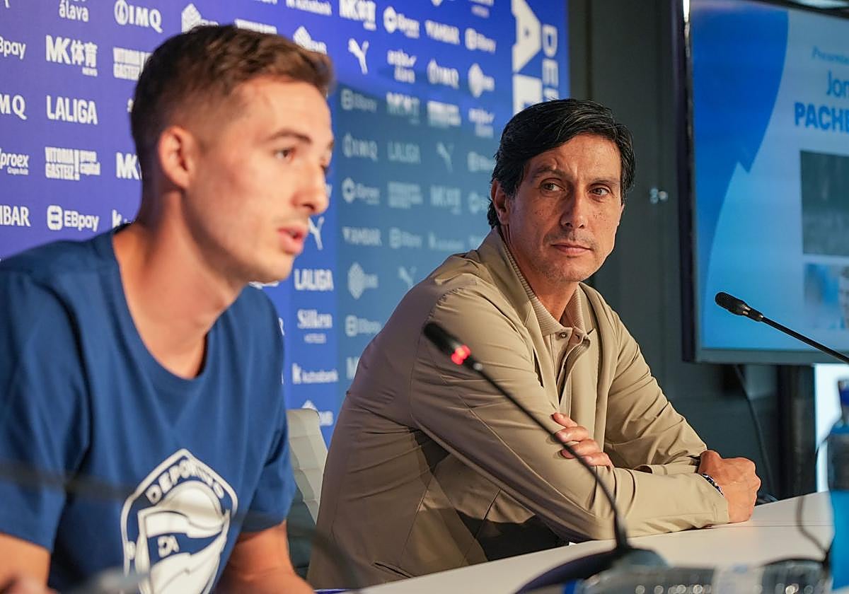 Sergio Fernández, durante la presentación de Jon Pacheco con el Alavés.