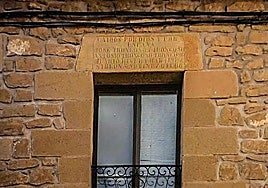 La Delegación del Gobierno actuará para retirar la inscripción franquista en Baños de Ebro