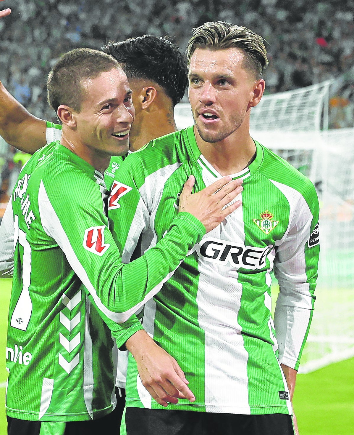 Lo Celso celebra el gol del Betis frente al Alavés en La Cartuja.