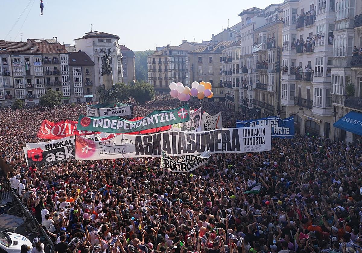 Los carteles de presos y la sumisión nacionalista