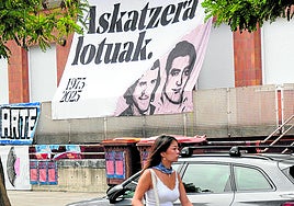 El Gobierno vasco pide a juristas un estudio sobre cómo actuar con las pancartas de ETA