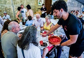 Llodio revalida su título de capital de la morcilla