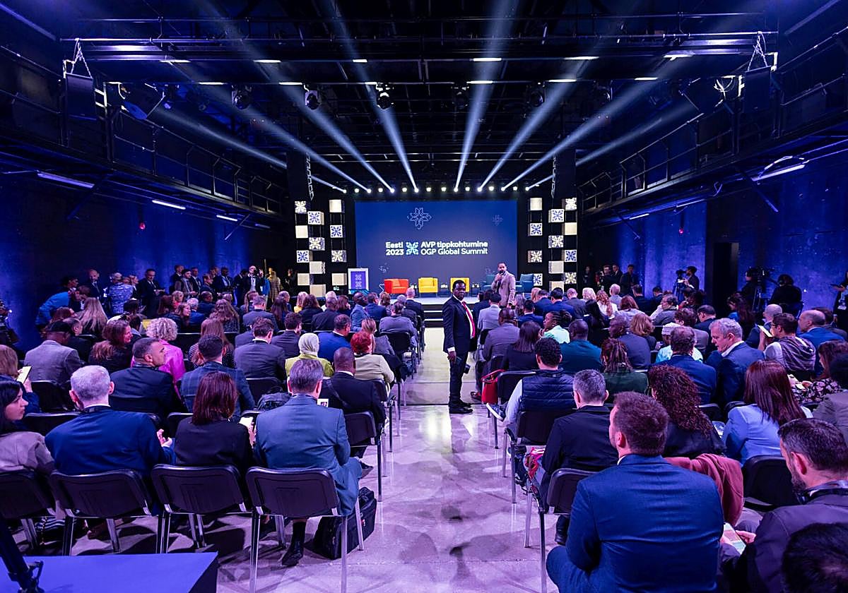 Dirigentes gubernamentales en la Cumbre de la Alianza de Estonia.