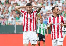 El penalti que pidió Sancet en vano: «¿No ha pitado nada?»