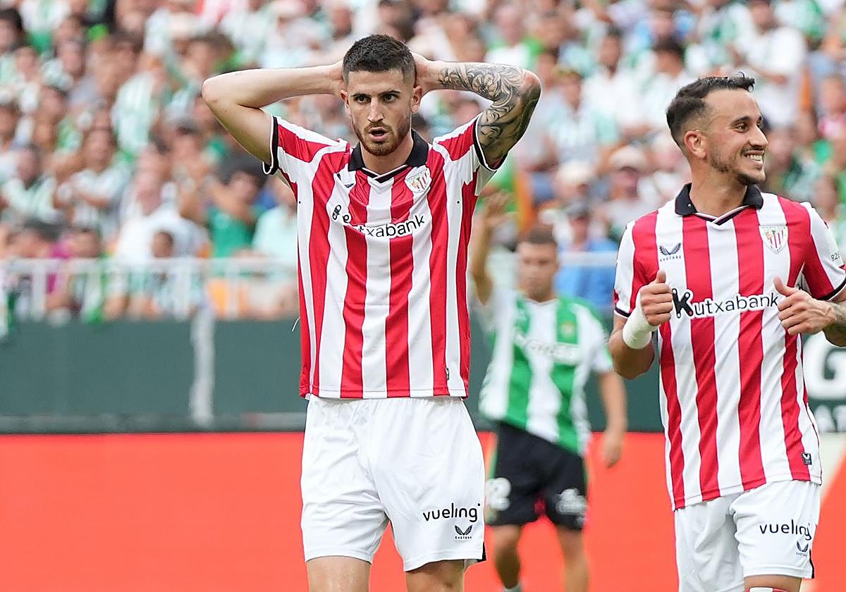 El penalti que pidió Sancet en vano: «¿No ha pitado nada?»