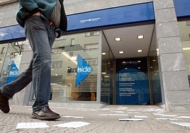 Imagen de archivo de una oficina de Lanbide en Basauri.