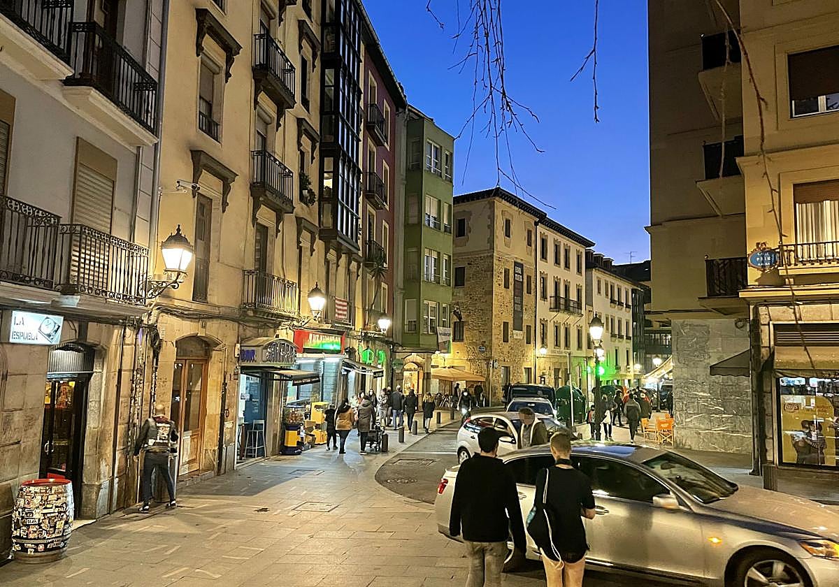 El inicio de la calle Iturribide en el Casco Viejo.