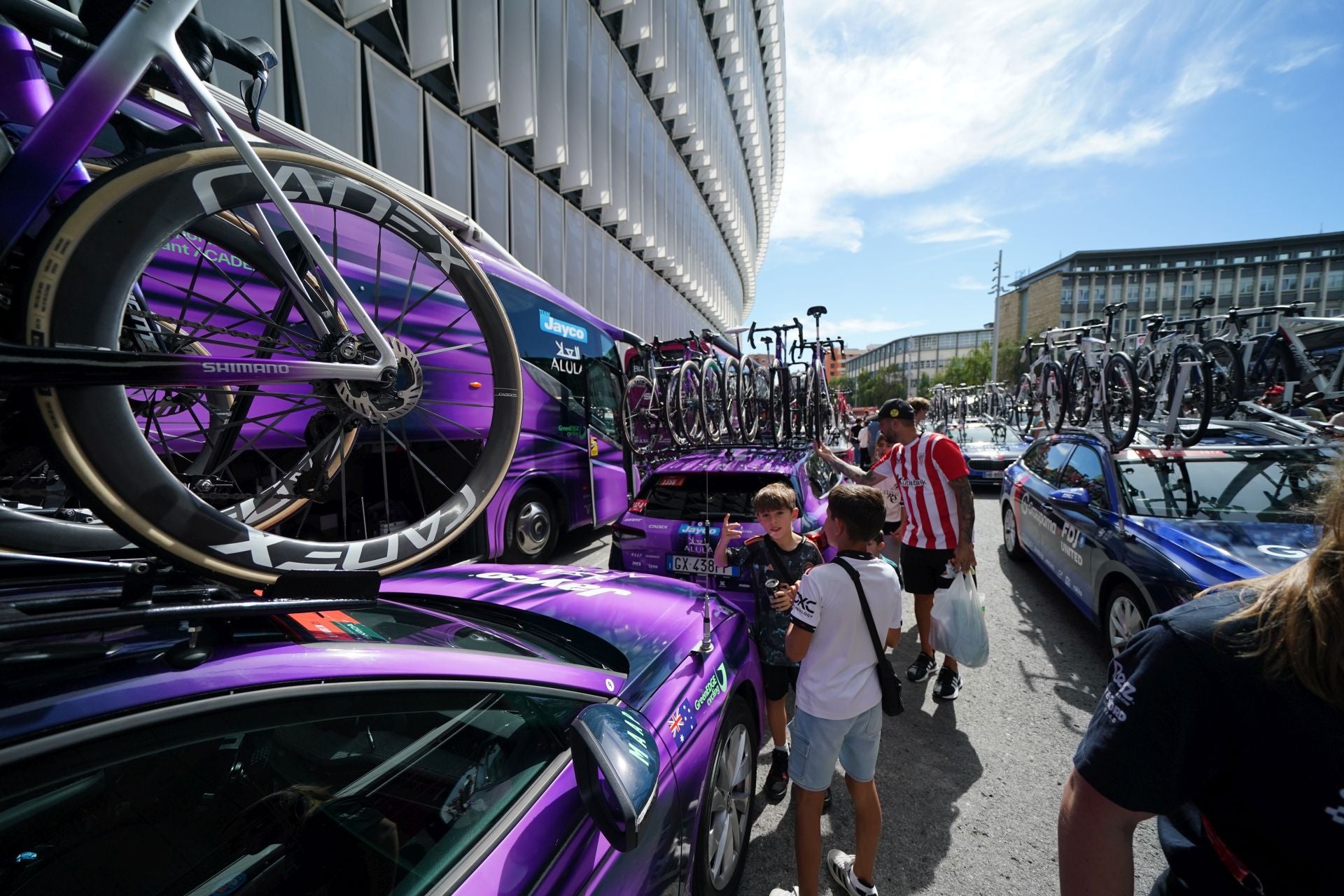 La Vuelta se deja sentir en las calles de Bilbao