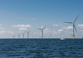 Imagen de parte del parque eólico marino construido por Iberdrola en la costa norte de Francia