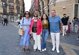 Yolanda Muñoz, María Jesús Izquierdo, Eneritz Muñoz y Andoni Santa Olalla.