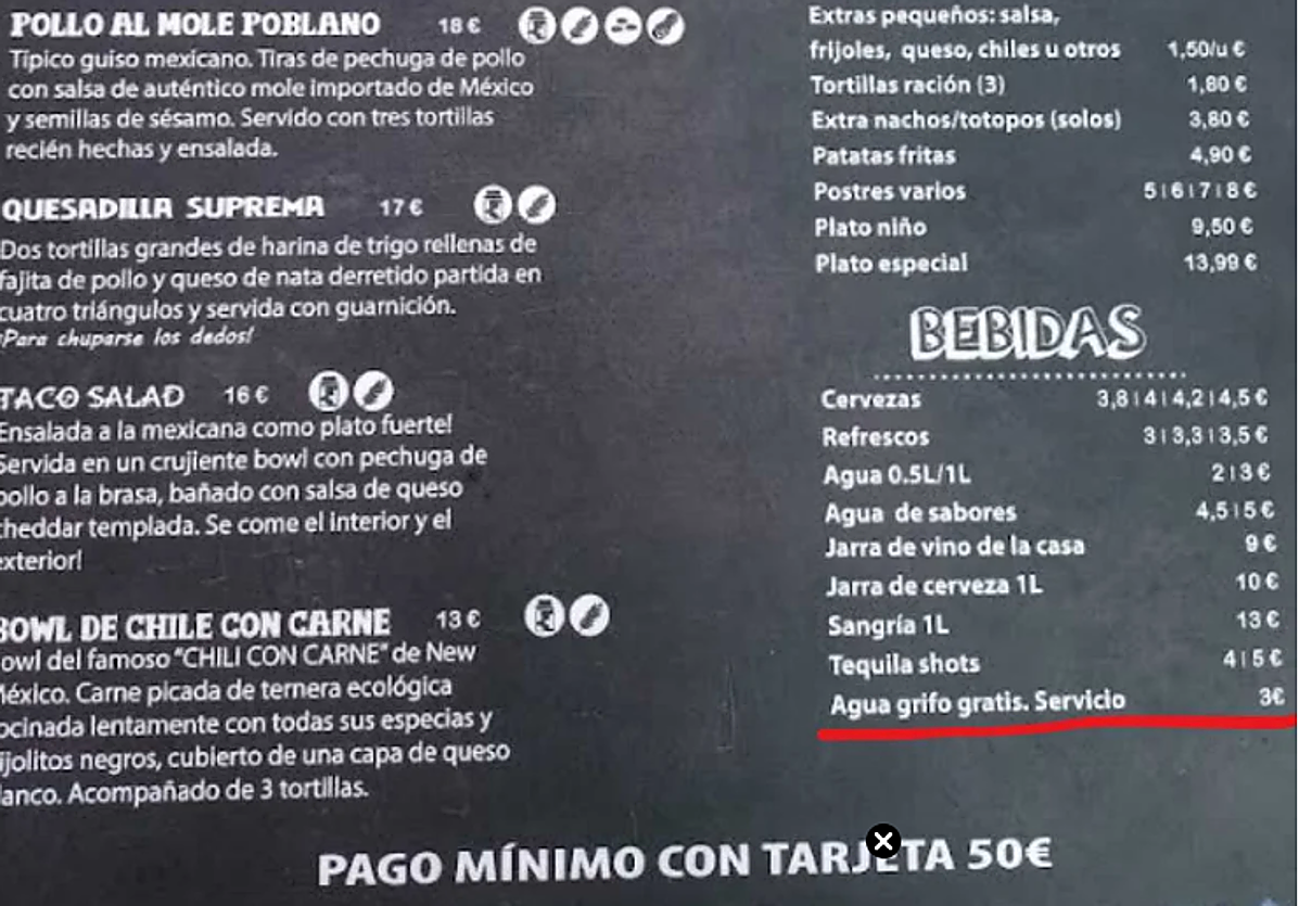 Polémica en un restaurante de Noja: «Agua del grifo gratis. Servicio tres euros»