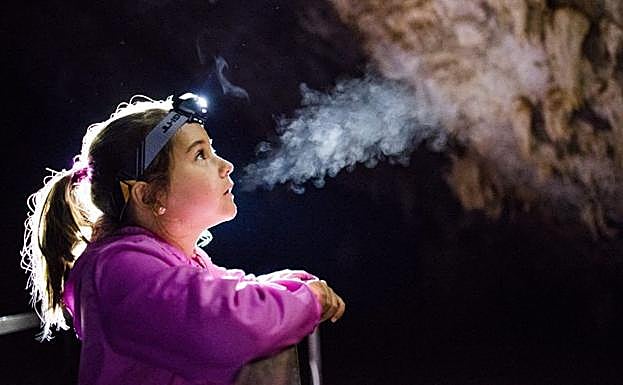 La Cueva de Pozalagua les dejará boquiabiertos.