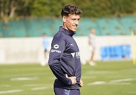 Antonio Blanco, durante el entrenamiento del Alavés este jueves en Ibaia.