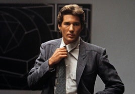 Richard Gere en 'American Gigolo' (1980), la película de Paul Schrader que popularizó los diseños de Armani.