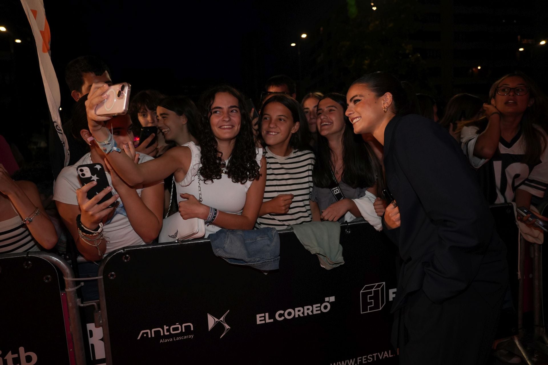Las imágenes de la alfombra naranja: &#039;Poquita fe&#039; y &#039;Mar afuera&#039;