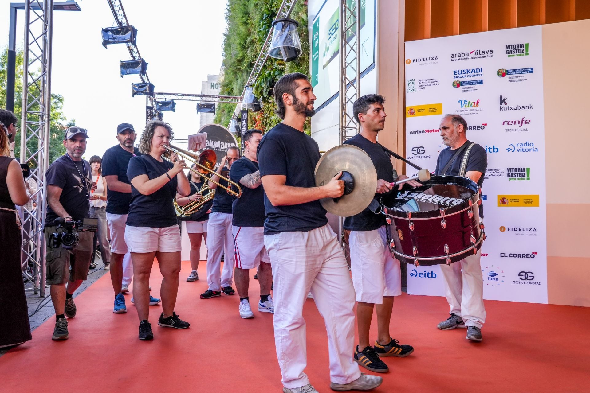 Las imágenes de la alfombra naranja: &#039;Poquita fe&#039; y &#039;Mar afuera&#039;