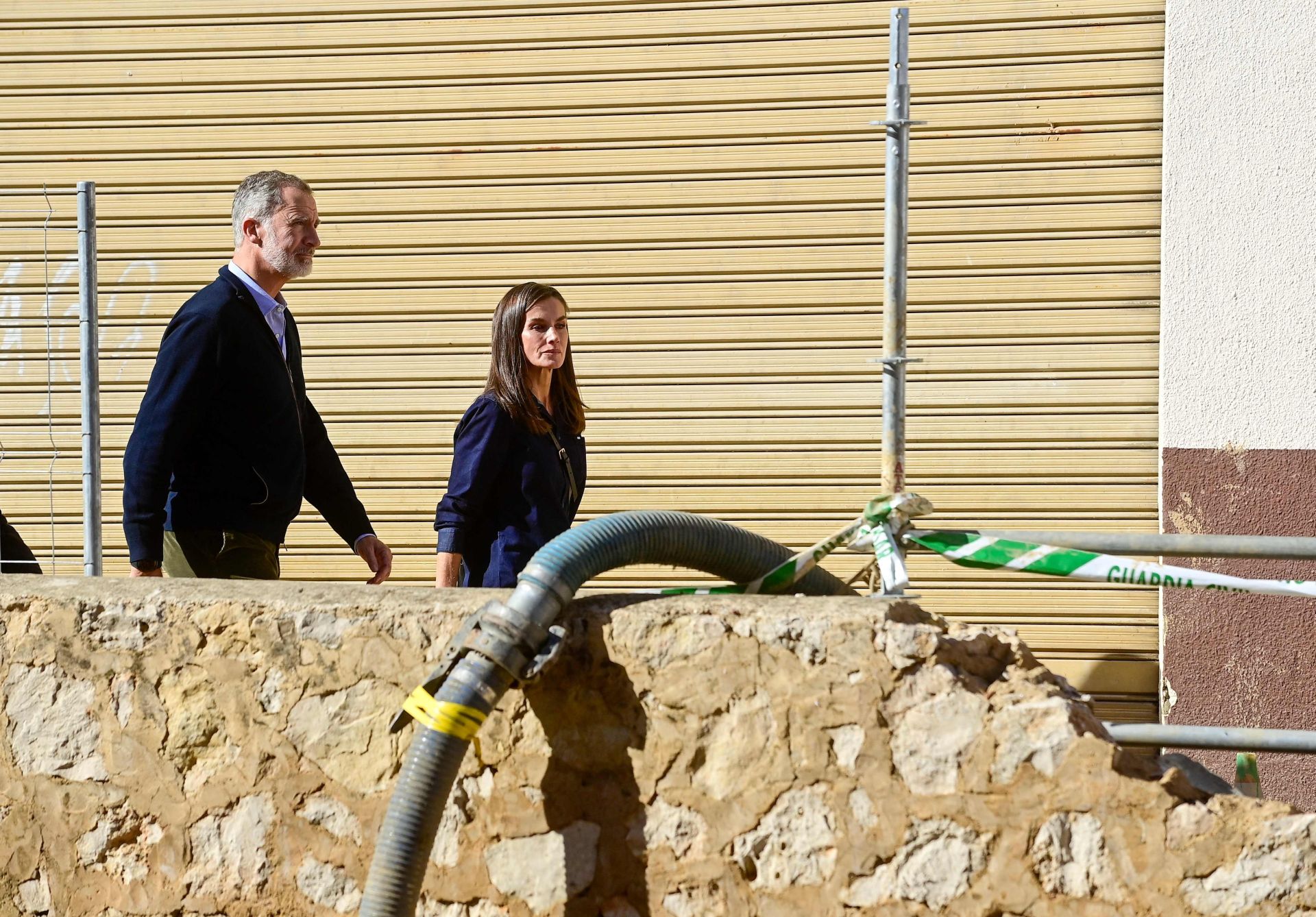 El Rey y la Reina en su visita a Chiva.