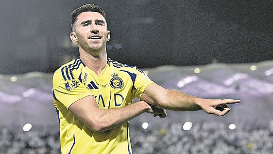 Aymeric Laporte es todavía futbolista del Al-Nassr saudí, con el que ha jugado dos temporadas.