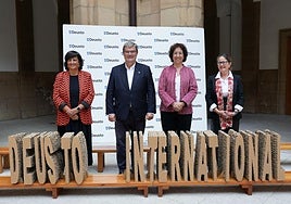 Begoña de Ibarra, Juan Mari Aburto, Aitziber Irigoras y Marian Aláez.