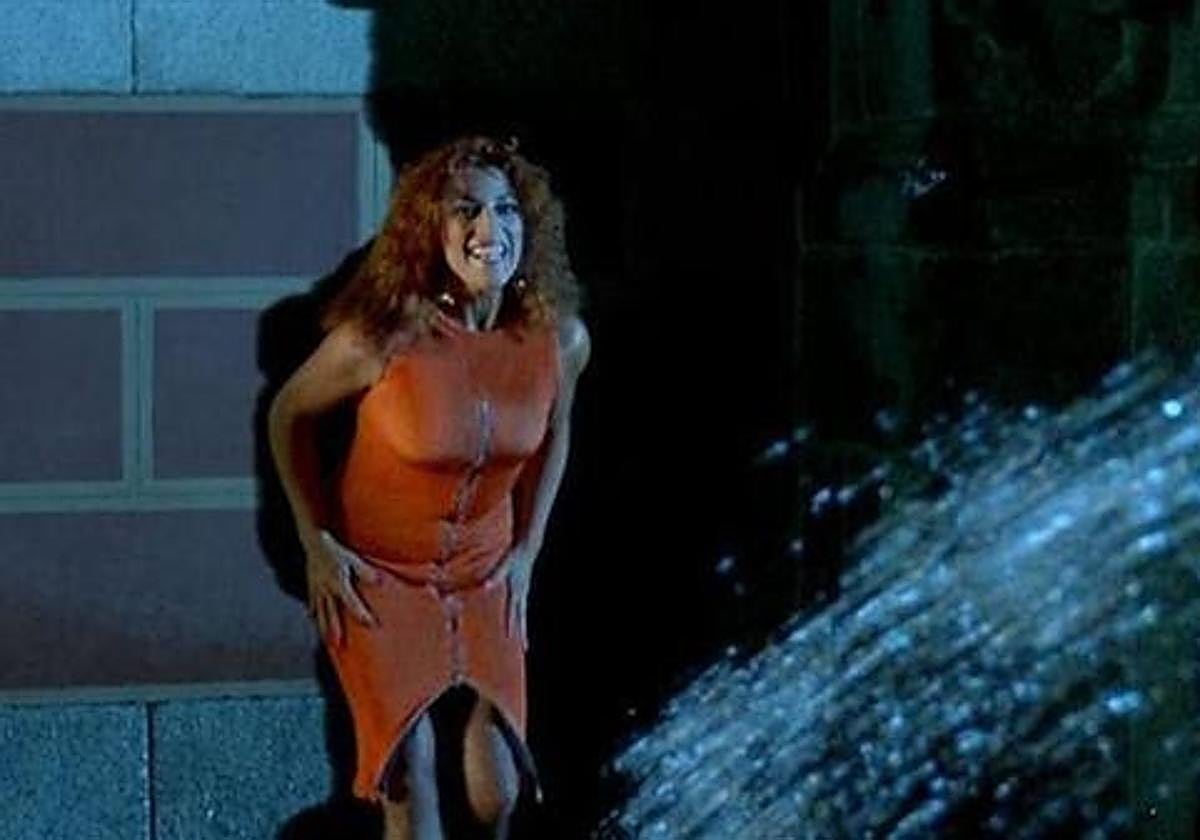 Imagen de Carmen Maura en la película 'La ley del deseo'.