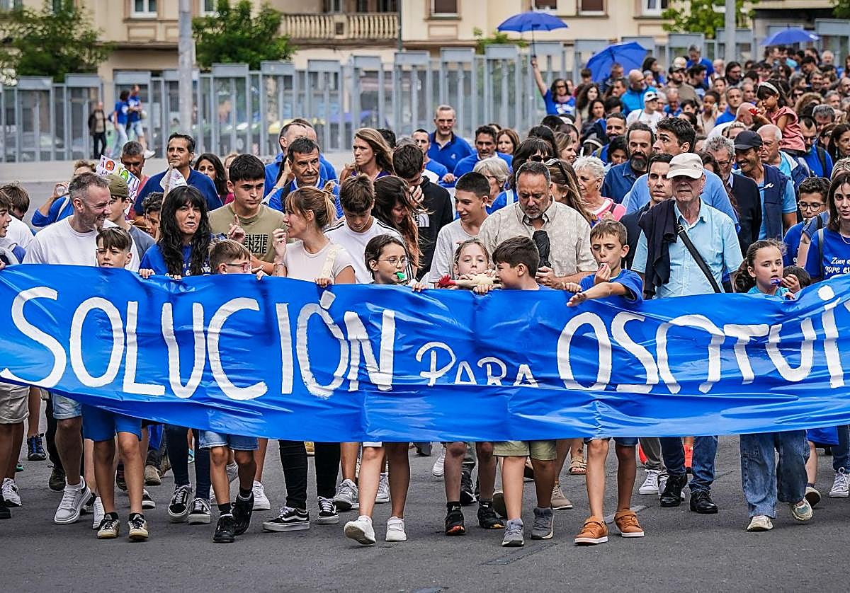 Manifestación del colegio Osotu en Bilbao.