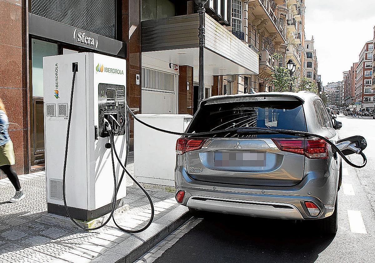 Las ventas de modelos electrificados se han más que duplicado respecto al año pasado en el País Vasco.