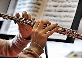 Fotografía de archivo de un reportaje sobre jóvenes músicos.
