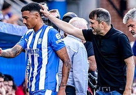 Benavídez se retira del terreno de juego tras su lesión muscular.