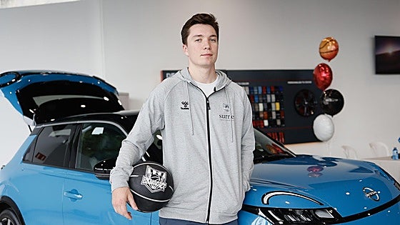 Justin Jaworski, en su presentación con el Bilbao Basket: «Quiero jugar con los mejores»