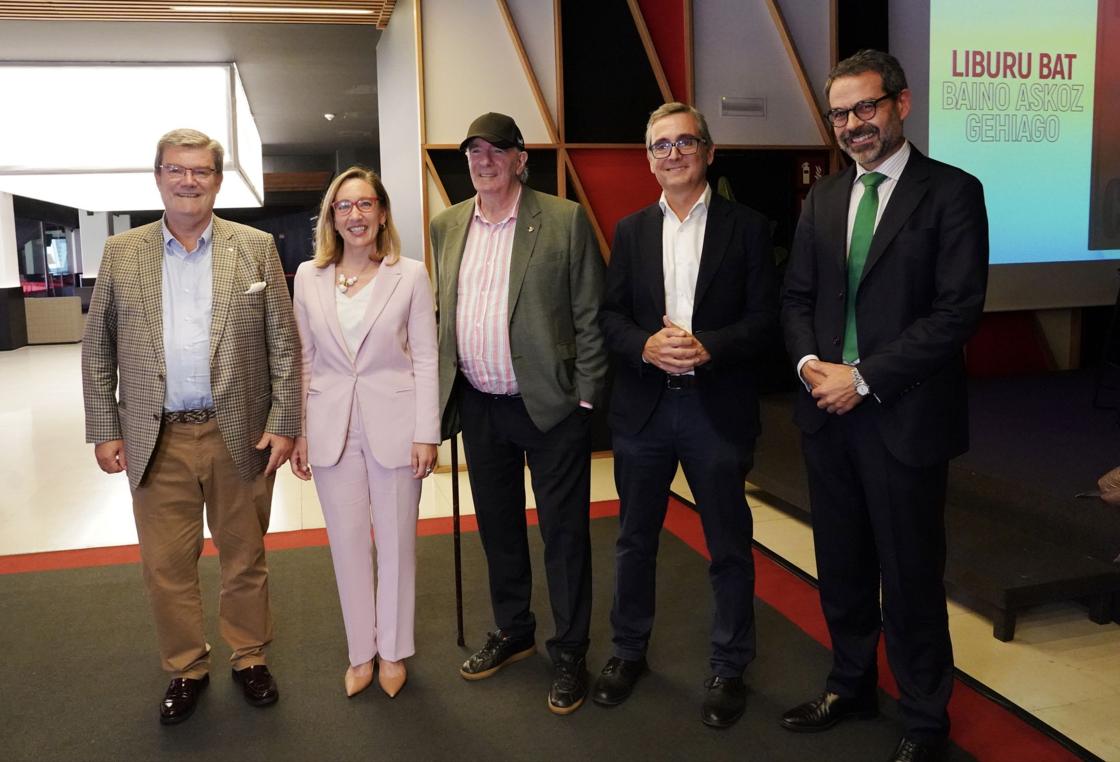 Juan Mari Aburto, Itxaso Erroteta, José Ángel Iribar, Jon Ruigómez y Carlos García Buendía.