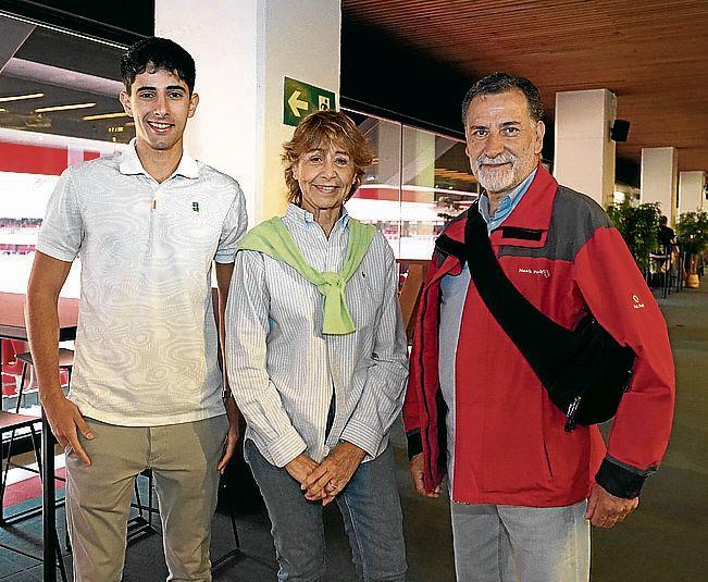 Jagoba del Castillo, Marieli Oviedo y Domi Alonso.
