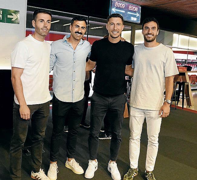 Markel Susaeta, Mikel Balenziaga, Óscar de Marcos e Iñigo Lekue. 