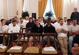 La plantilla al completo acudió al Carlton.