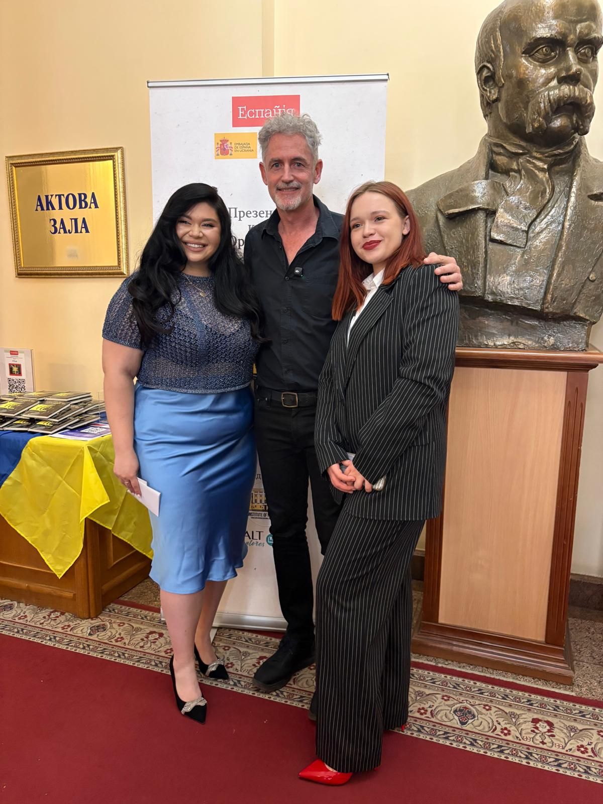 En Kiev con el escritor José Ángel Mañas.