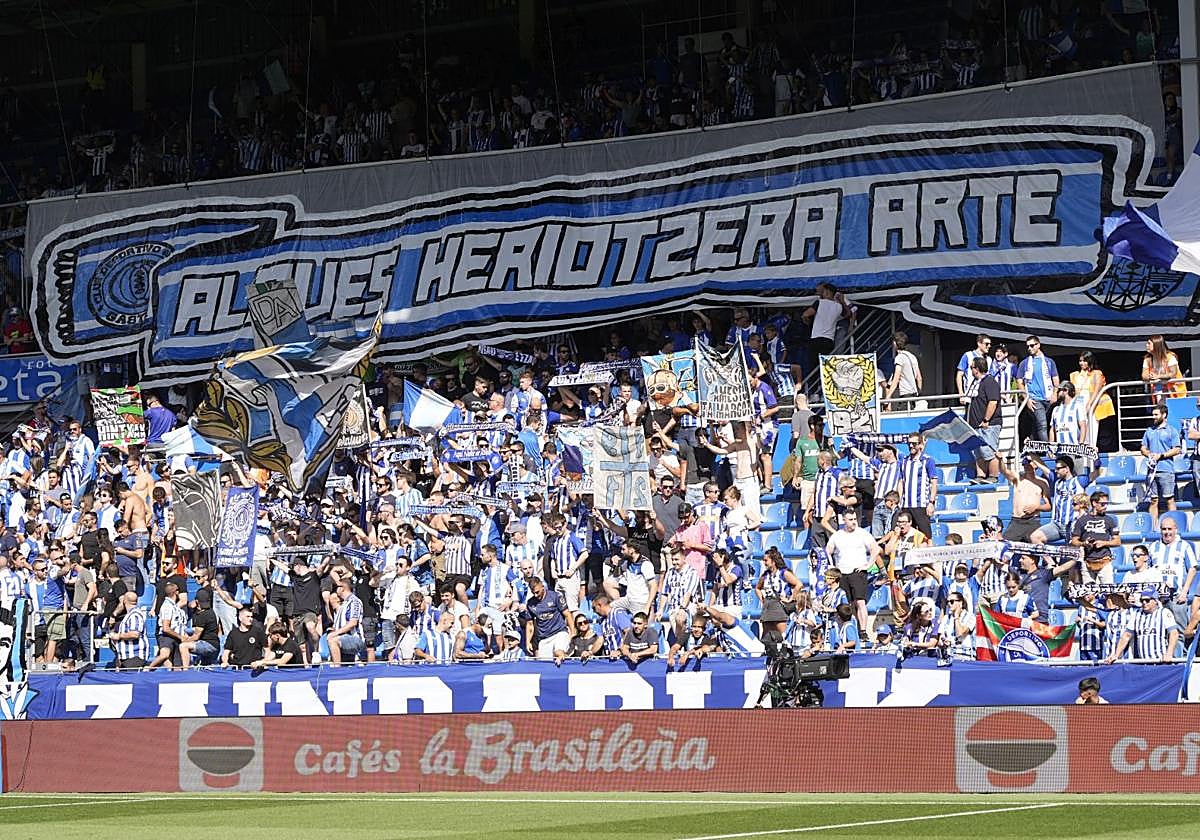 Imagen de Mendizorroza en el Alavés-Atlético de Madrid.