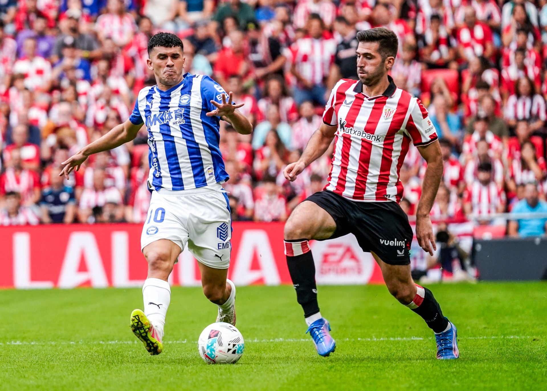 Las mejores imágenes del derbi entre Athletic y Alavés