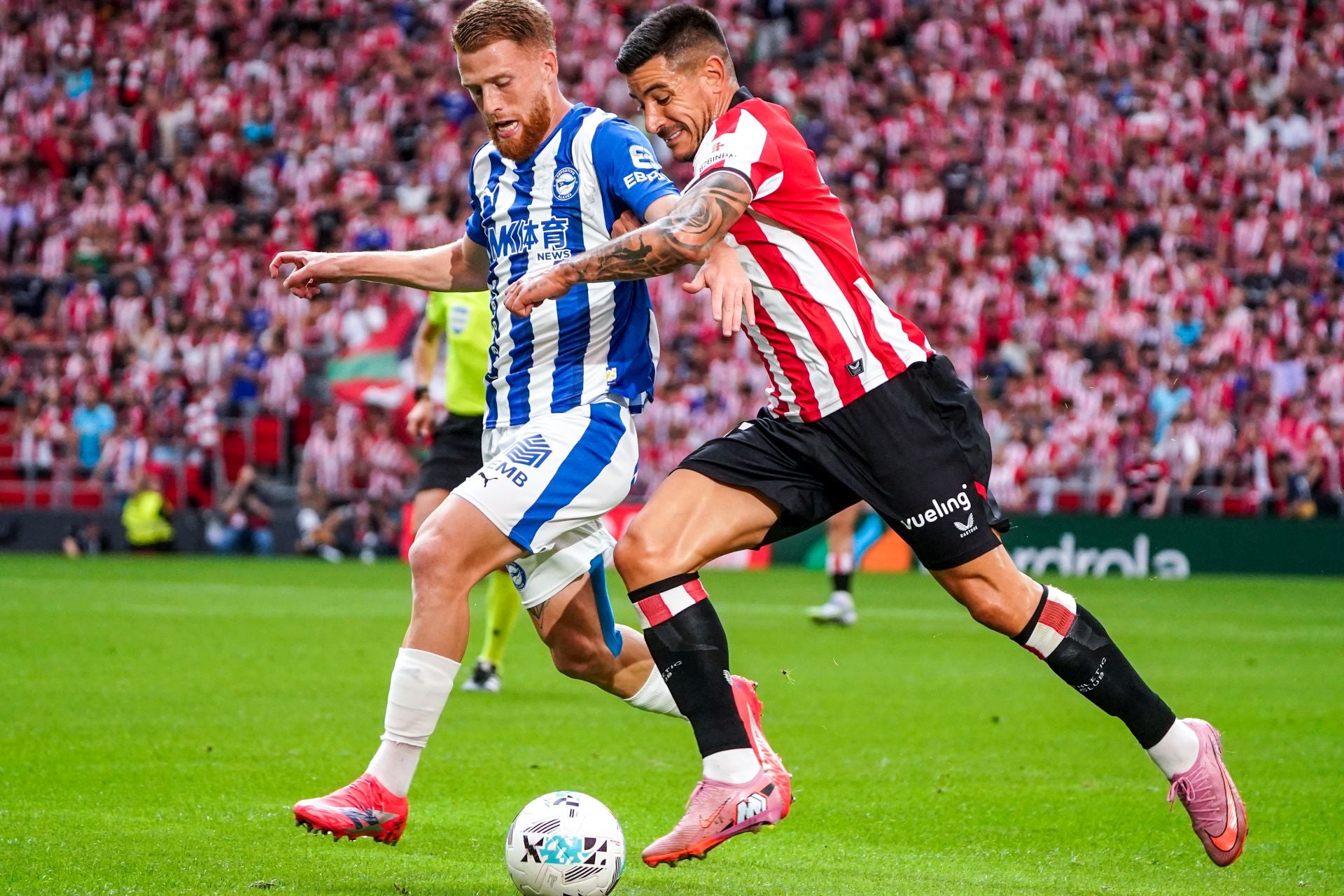 Las mejores imágenes del derbi entre Athletic y Alavés