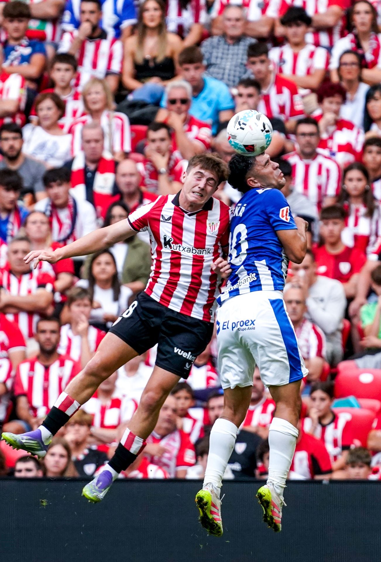 Las mejores imágenes del derbi entre Athletic y Alavés