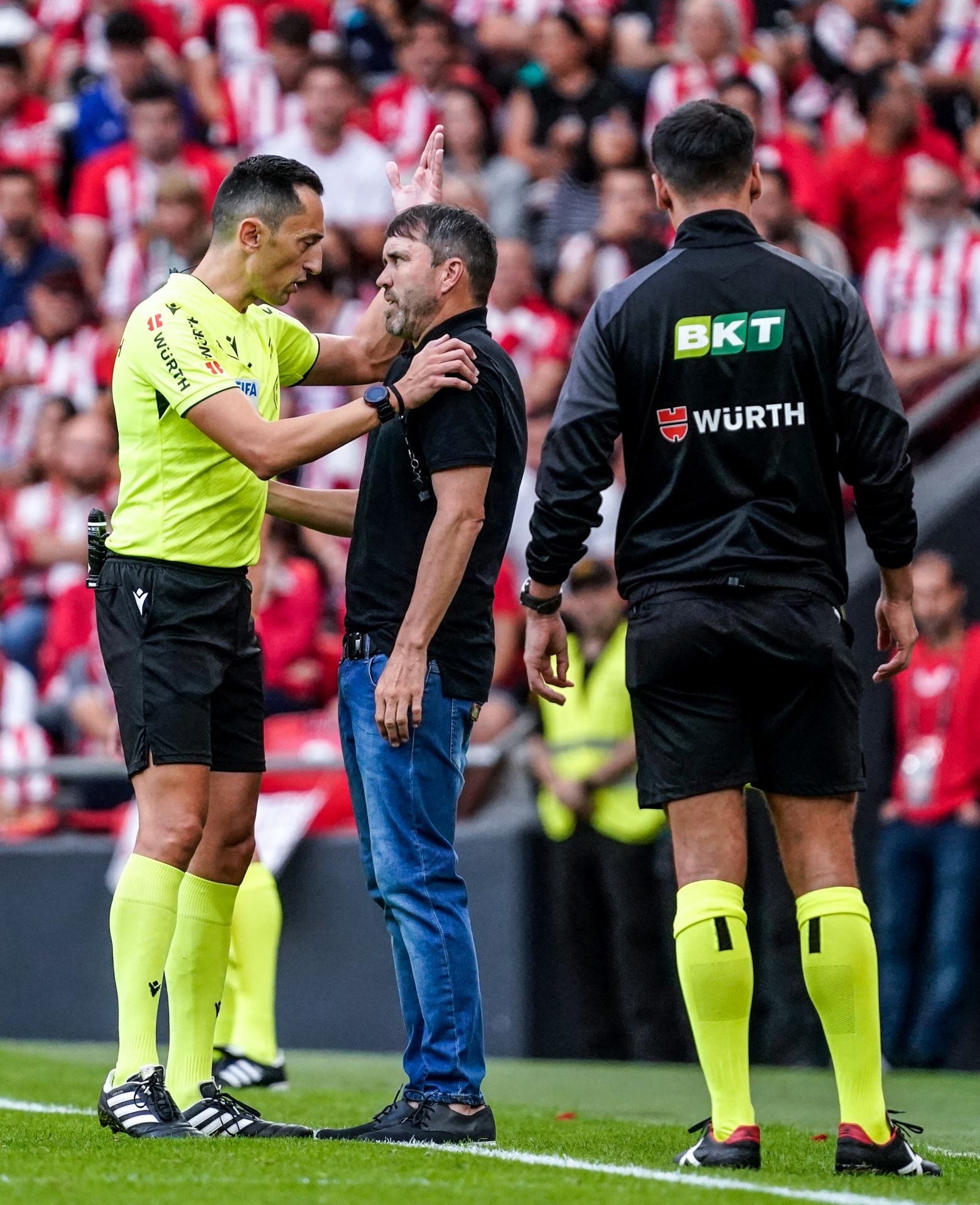 Las mejores imágenes del derbi entre Athletic y Alavés