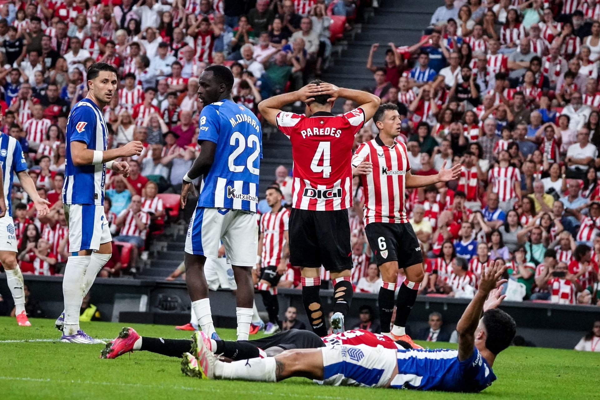 Las mejores imágenes del derbi entre Athletic y Alavés