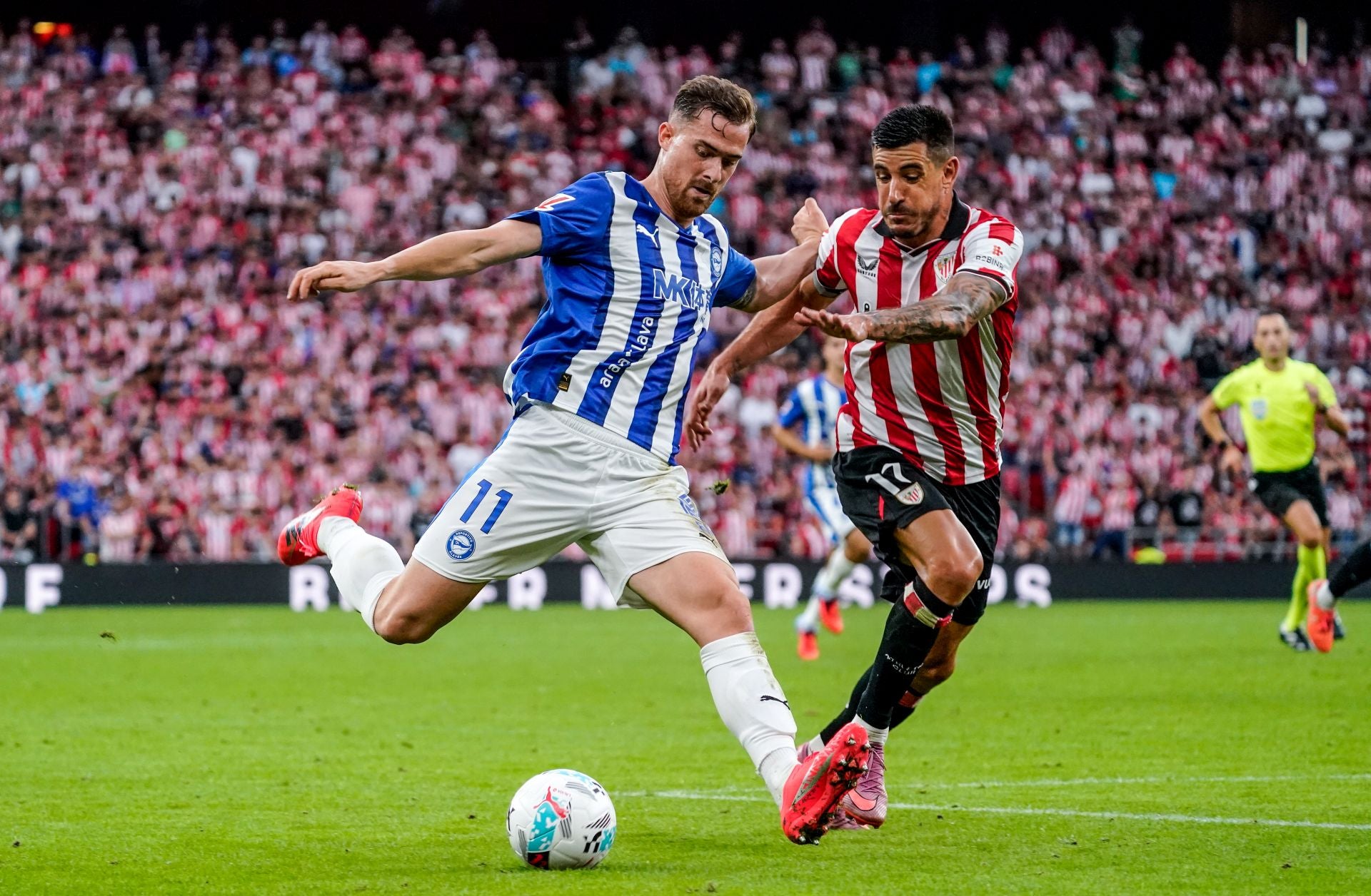 Las mejores imágenes del derbi entre Athletic y Alavés