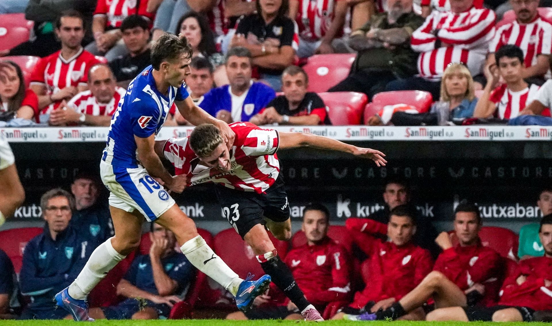 Las mejores imágenes del derbi entre Athletic y Alavés