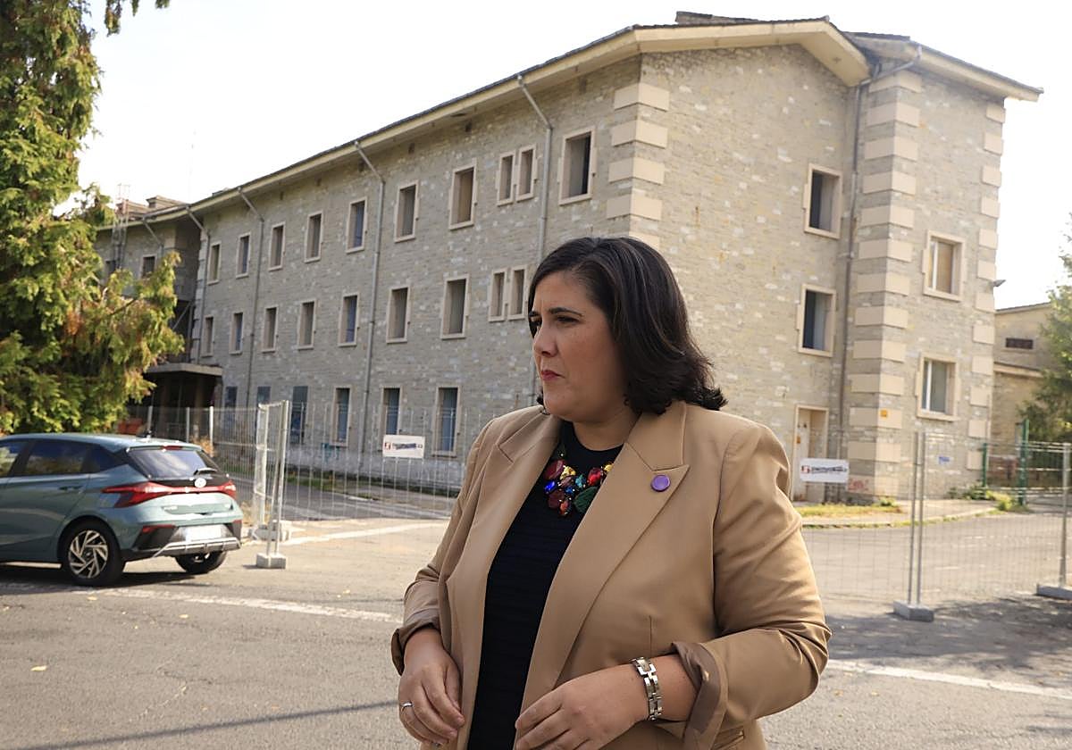 Berriozabal, este sábado frente al futuro centro de refugiados de Arana, en Vitoria.