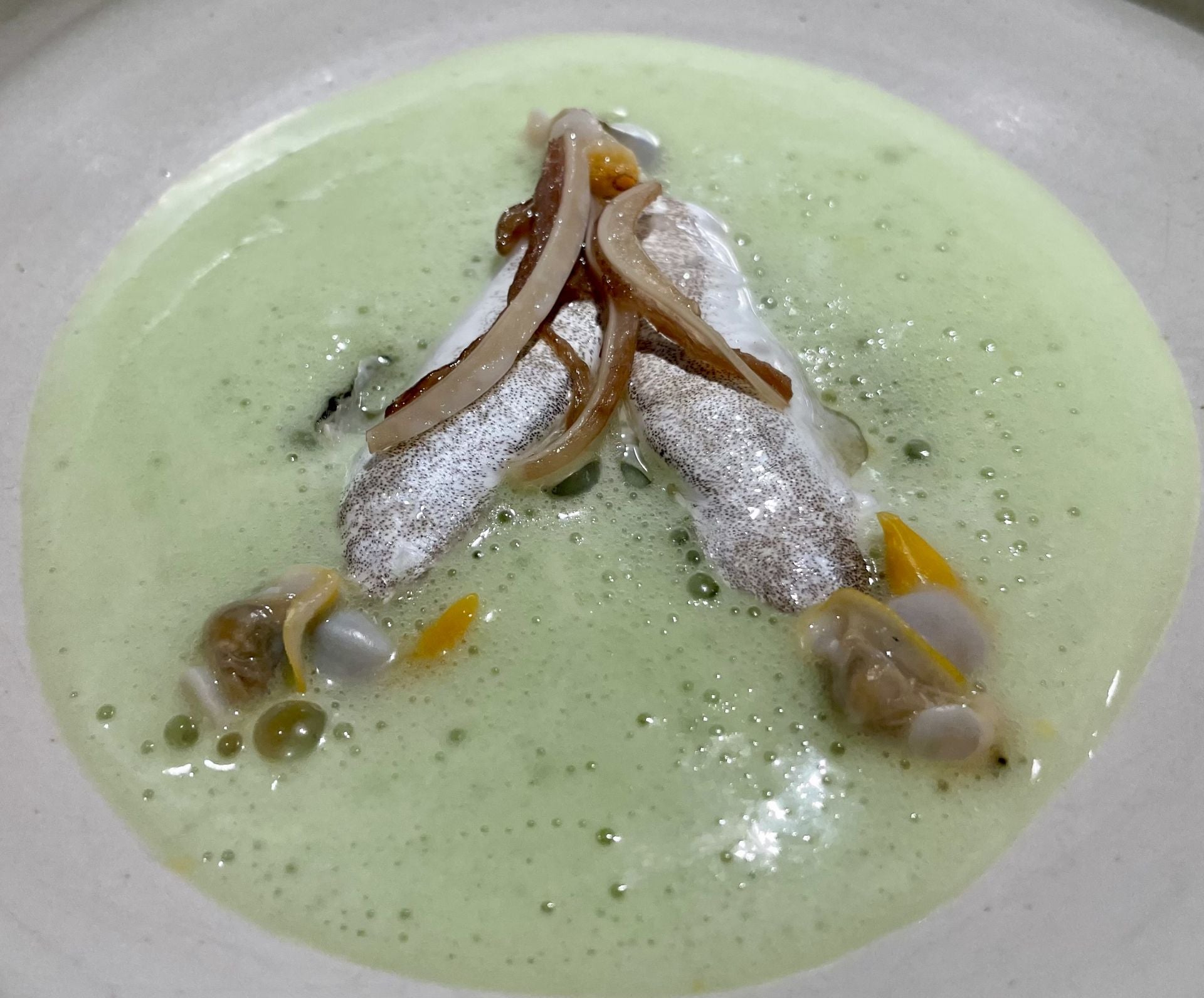 Kokotxa, oreja y berberechos.