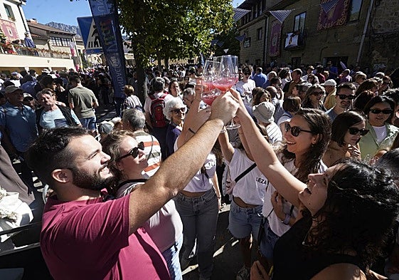 Leza se ha llenado este domingo con motivo de la Fiesta de la Vendimia.