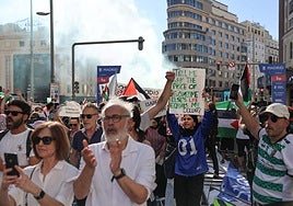 Los vídeos de las protestas que pararon la Vuelta en Madrid